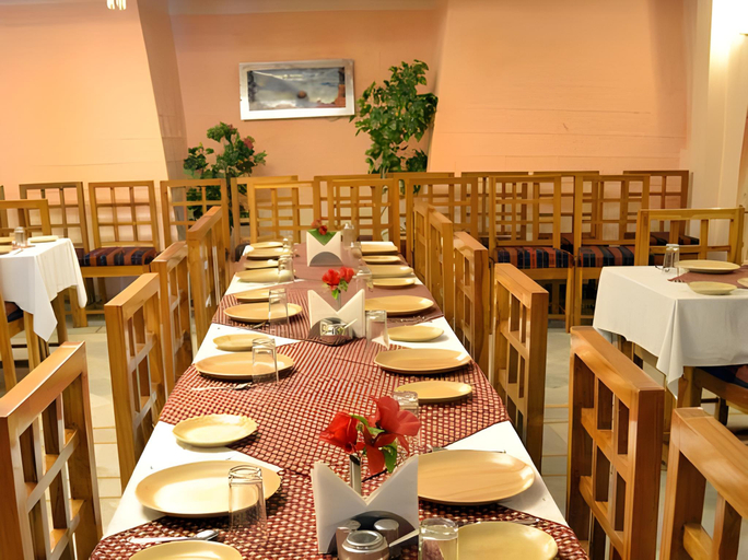 Food & Drinks 5, Goroomgo Radha Continental Nainital, Nainital
