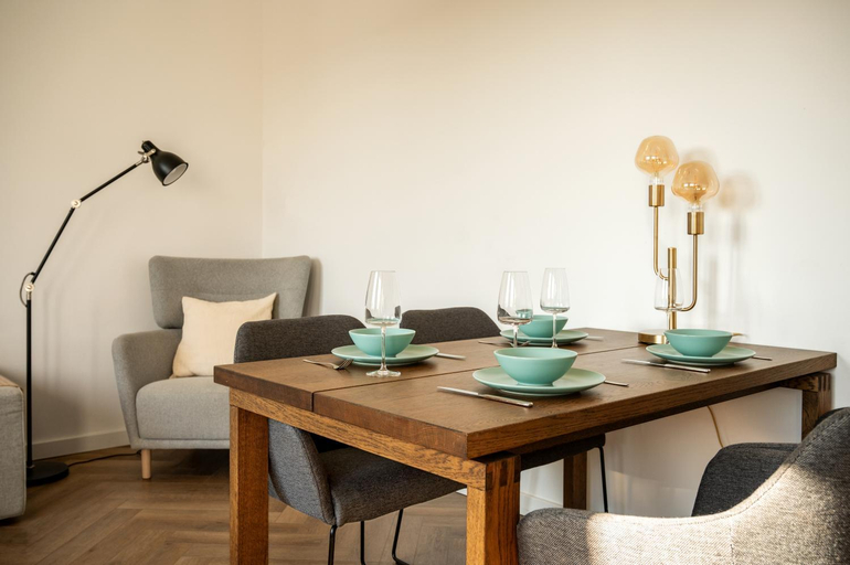 Others 4, TruRetreats Airport Design Apartments I Free Parking & eCharger, Hamburg