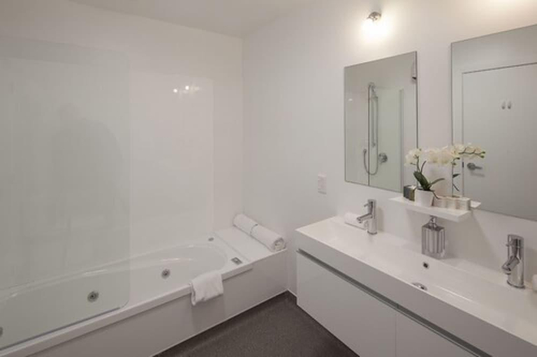 Bathroom 3, Franz Josef Oasis, Westland