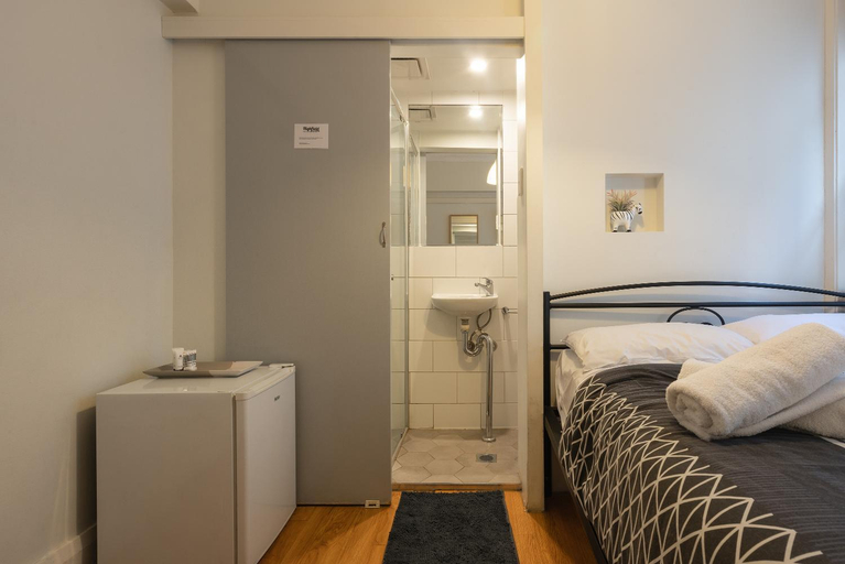 Bedroom 2, Highfield Private Hotel, Sydney