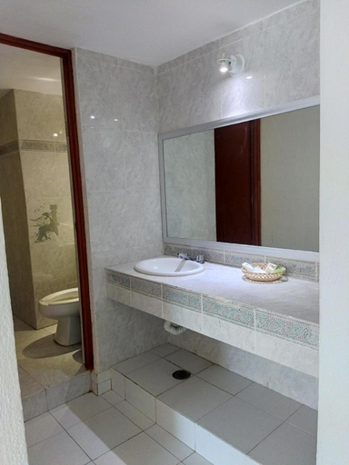 Bathroom 4, Hotel Aristos Acapulco, Acapulco de Juárez
