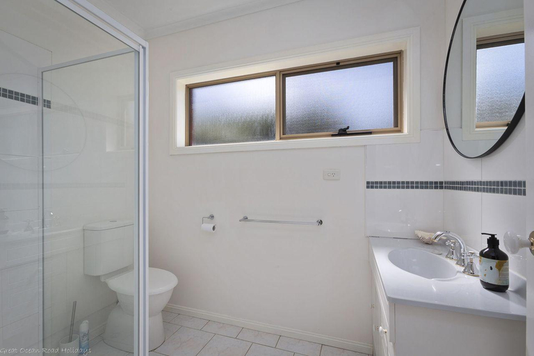 Others 2, Scenic Beach Apartment, Colac-Otway - South
