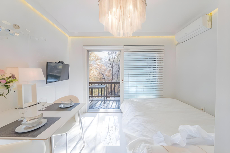 Bedroom, Chuncheon White Herb Pension, Chuncheon