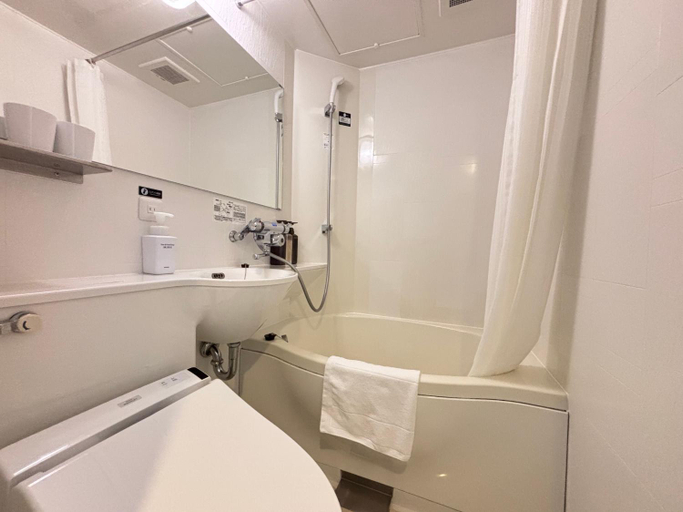 Bathroom 5, Graces Hotels, Inzai