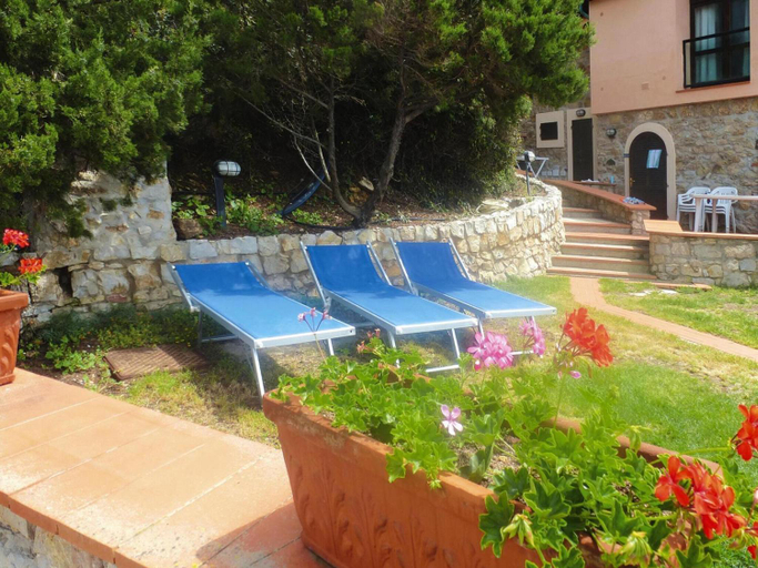 Surrounding environment 2, Apartment in Nisporto with Private Sea Access, Livorno