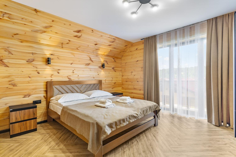 Bedroom 2, Smerichka, Iaremchans'ka