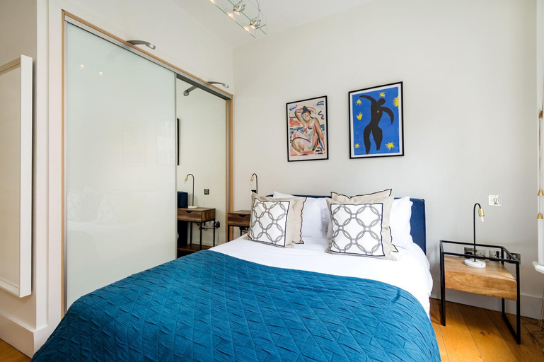 Bedroom 2, Leicester Square Apartment, London