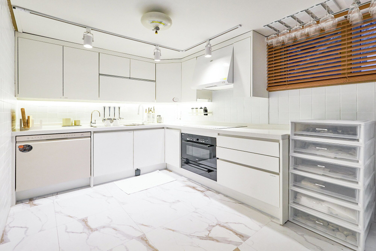 Private kitchen 4, SA Tailored Serviced Home near Metro, Seongbuk