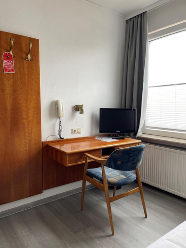 Others 2, Budget-Einzelzimmer-06-EG, Leer