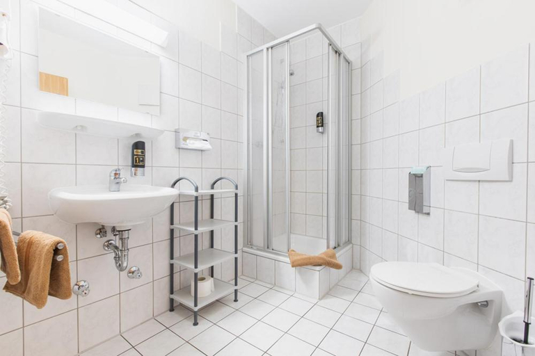 Bathroom, WAGNERS Seehotel Schleusingen, Hildburghausen