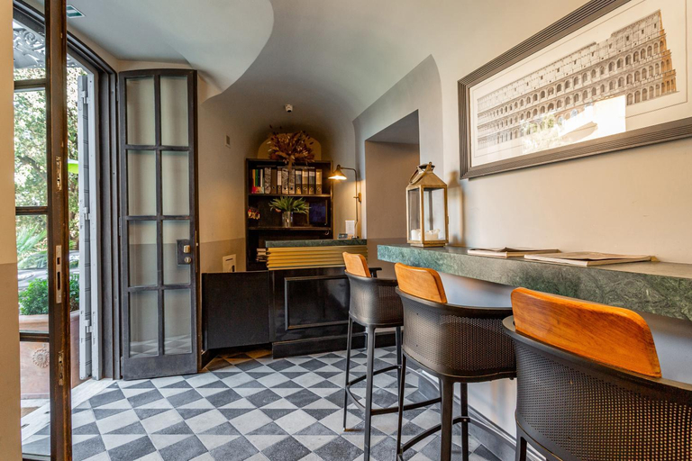 Public Area, Hotel Parrasio, Roma