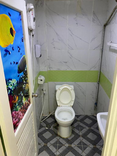 Bathroom 4, Miracle Gallery Hotel , Ratchathewi