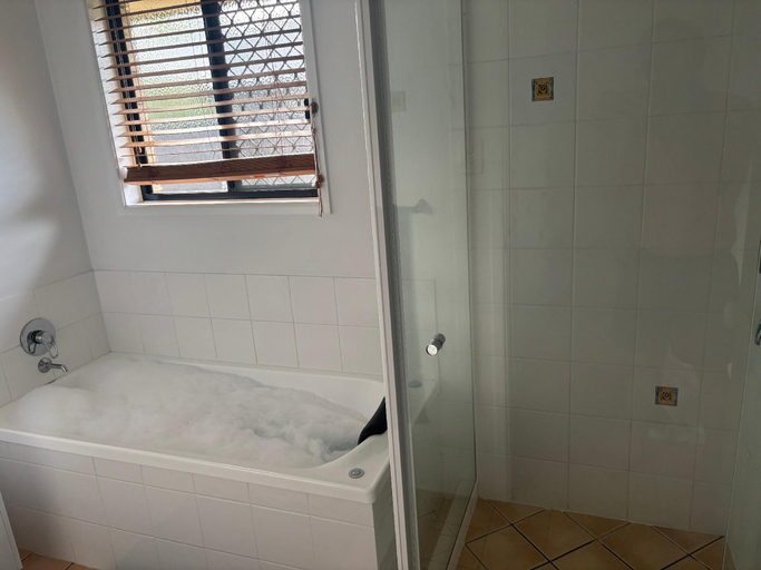 Bathroom 5, Family retreat in Caboolture big house, Caboolture  - Central