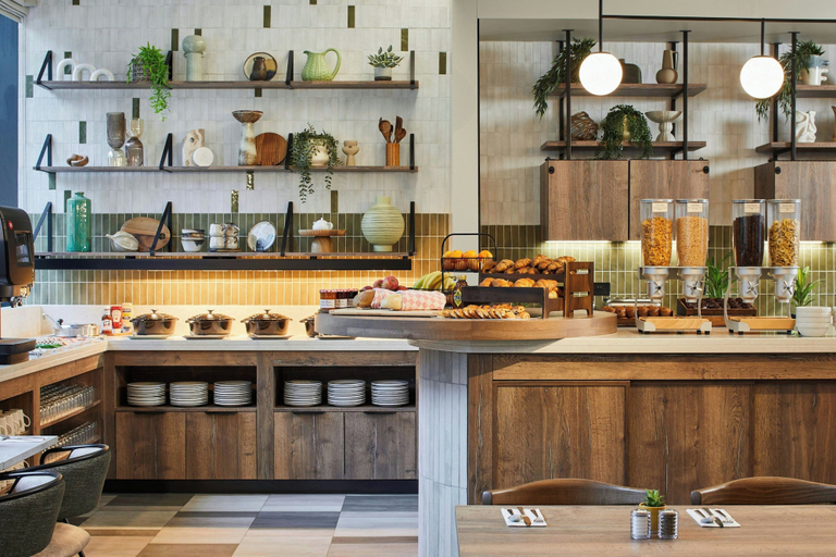 Food & Drinks 5, Residence Inn by Marriott Edinburgh, Edinburgh