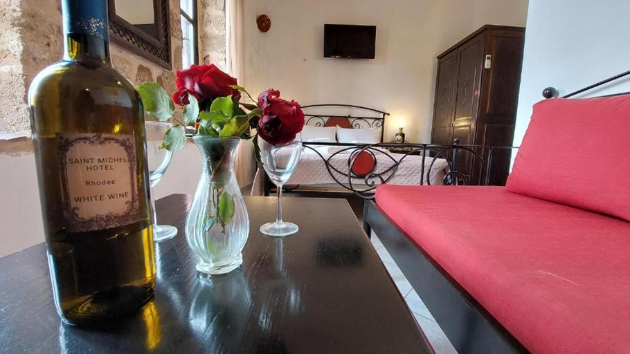 Food & Drinks 5, Saint Michel Hotel Old Town, South Aegean