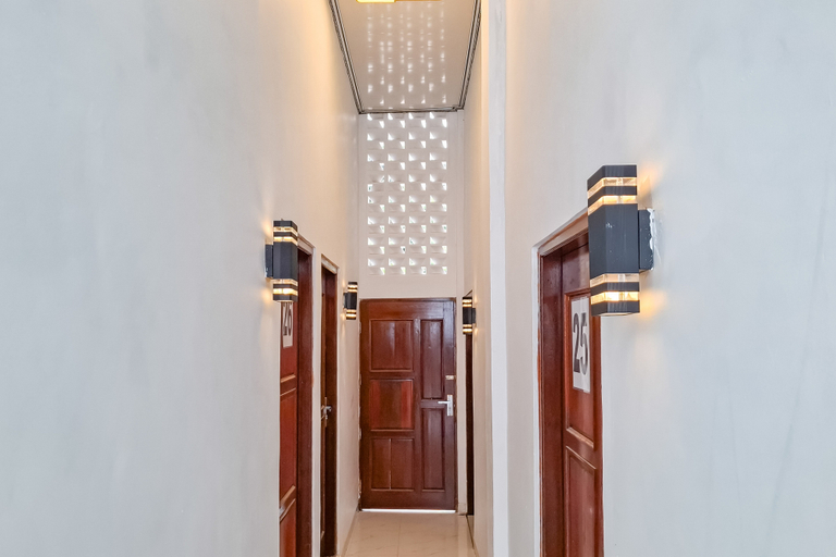 Hallway 5, RedDoorz @ Homestay FN99 Jepara, Jepara