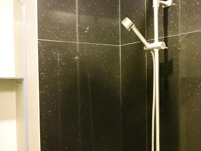 Bathroom 4, Varrzon Residence, Prawet