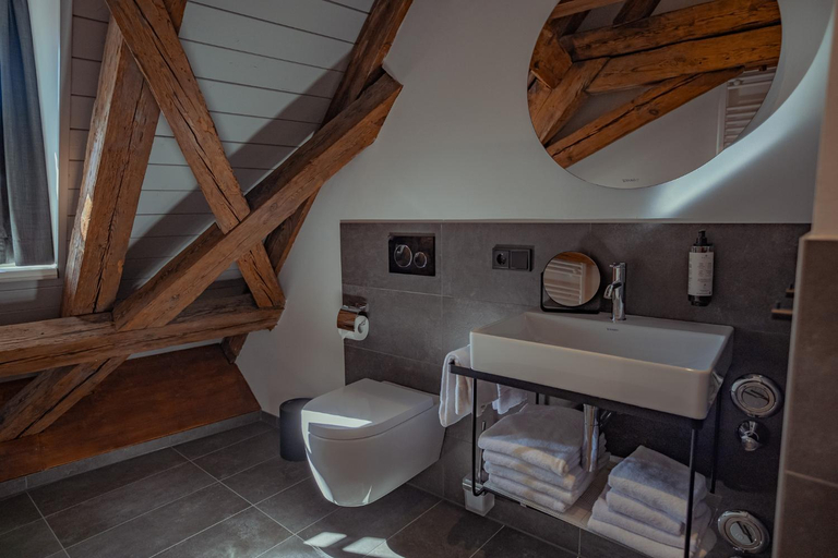 Bathroom 5, Mariandl am Berg, Amberg