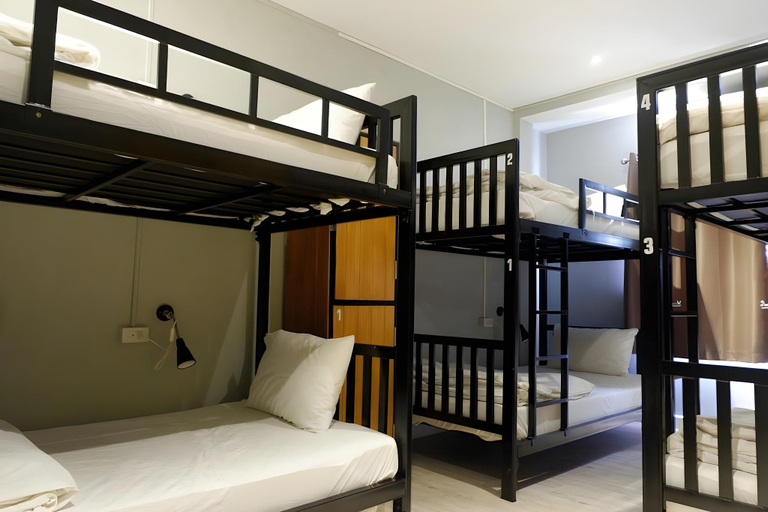 Bedroom, 1989 Hostel & Cafe, Khlong Toey