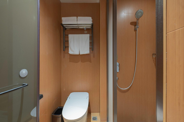 Bathroom 5, Ji Hotel (Zhengzhou Zijingshan Huayuan Road), Zhengzhou