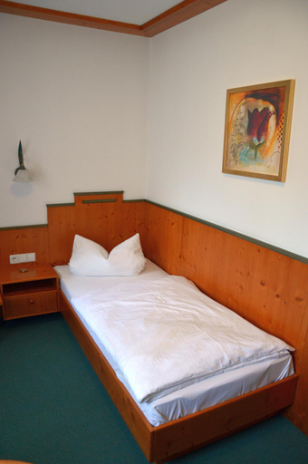 Bedroom 3, Landgasthof Schwarzer Adler GbR, Ansbach