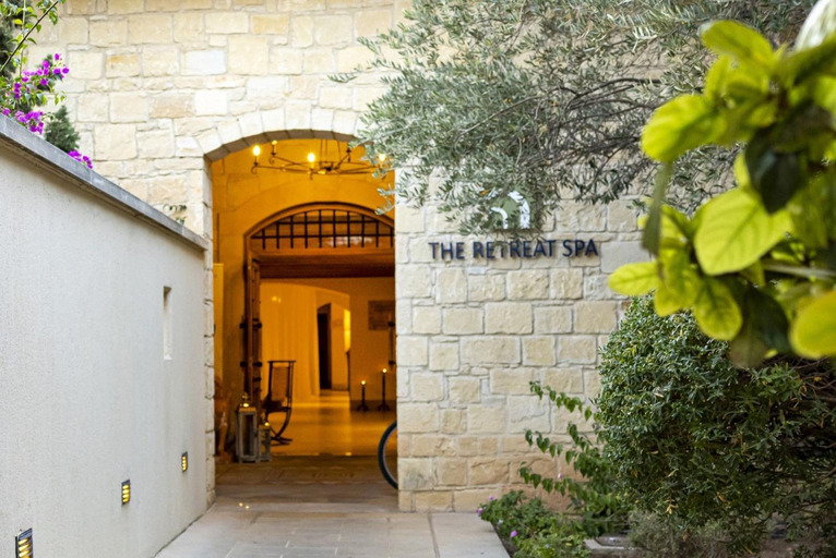 2, Adjacent to Aphrodite Premium Apartments I