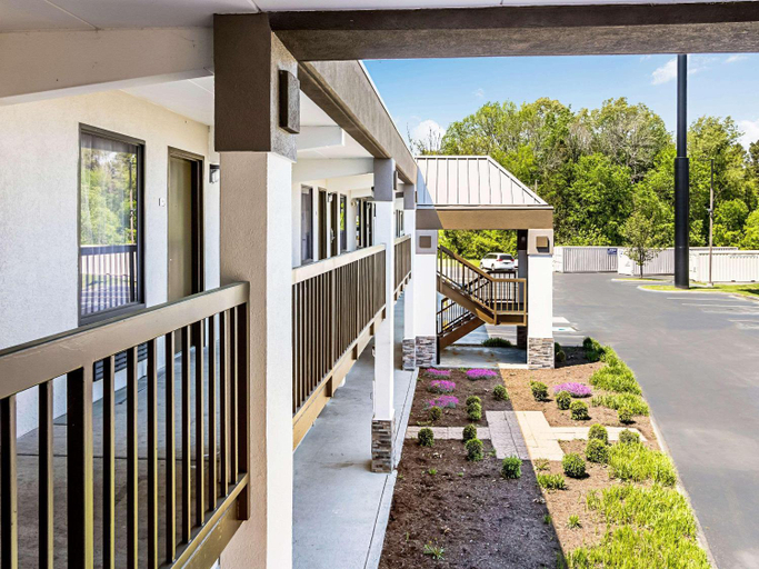 Others, Farragut Inn & Suites, Knox
