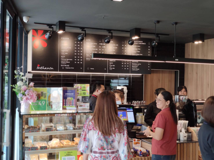 Food & Drinks 5, 14 Living, Chom Thong