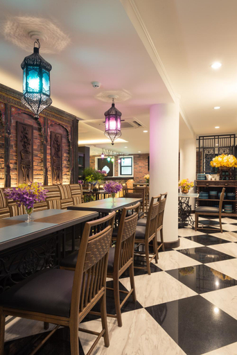 Food & Drinks 5, Sara's Hotel, Wattana