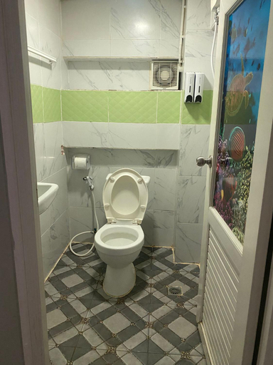Bathroom 4, Miracle Gallery Hotel , Ratchathewi
