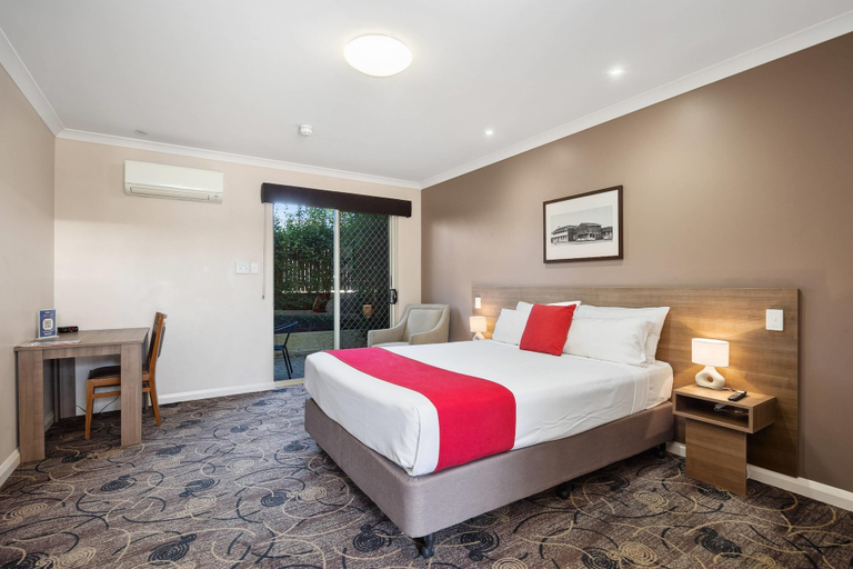 Bedroom 3, Quality Hotel Bayswater, Perth