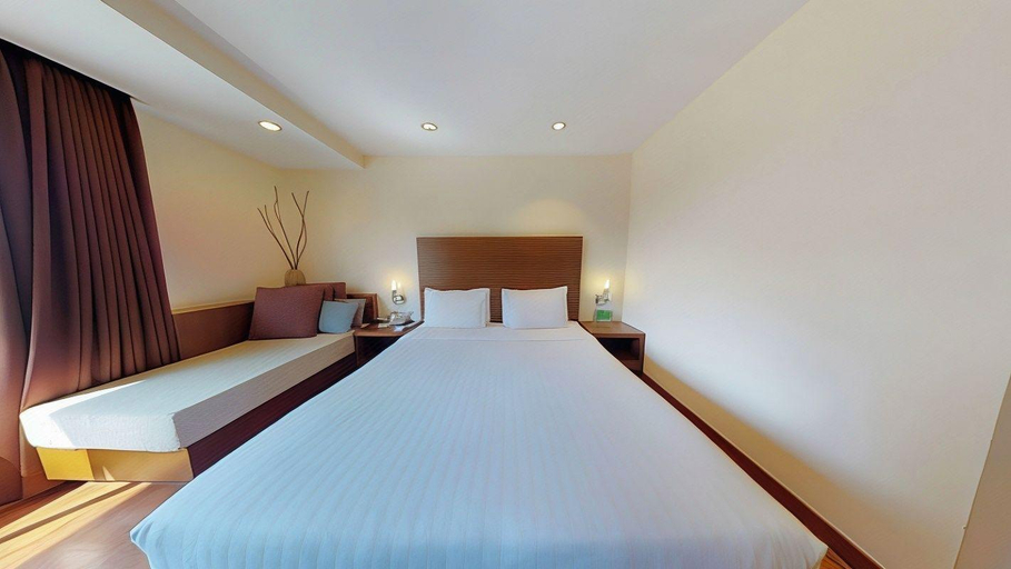 Bedroom 3, St. James Hotel, Khlong Toey