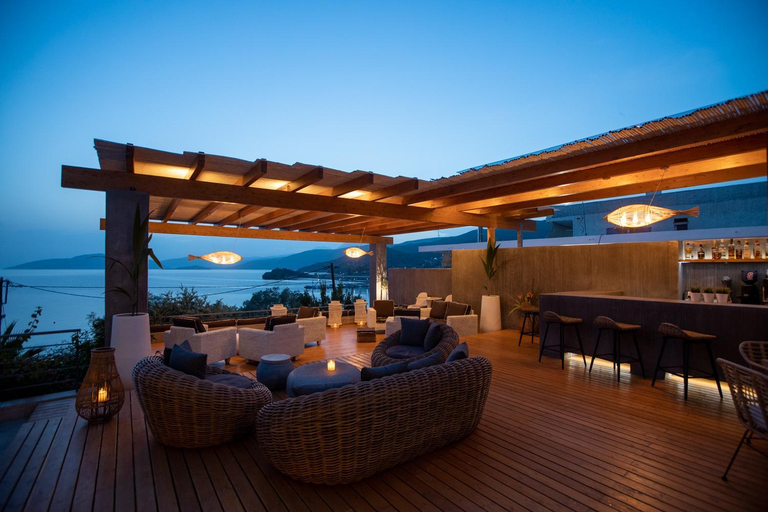 Food & Drinks 4, Seaside apartments, Central Greece
