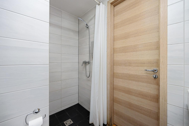 Bathroom 3, Aisa Apartments, Pärnu