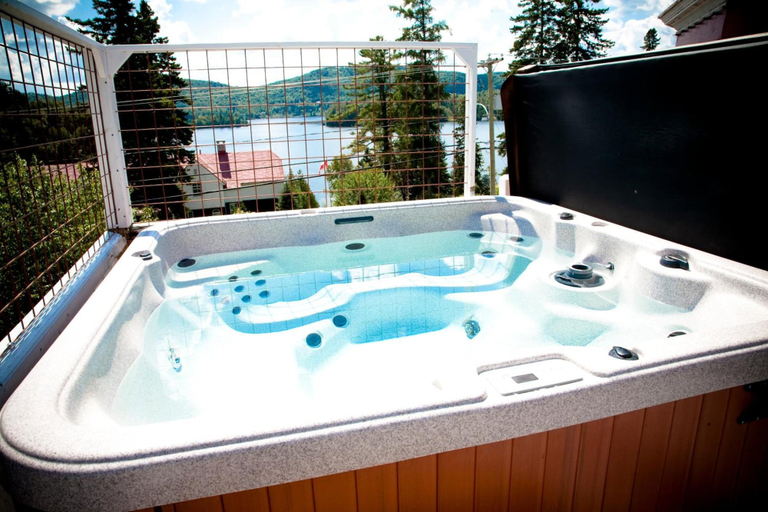 Bathroom 3, Auberge de La Tour du Lac, Les Laurentides