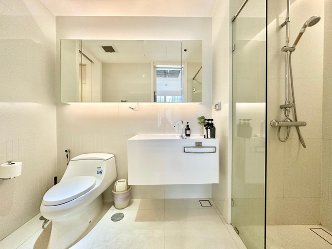 Others 4, Sukhumvit 11#Luxury#Pool#Gym#BTS Nana&MRT Sukhumvit#1BR#Max4ppl, Wattana