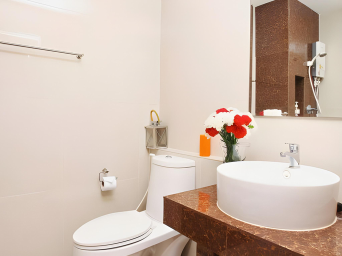 Bathroom 4, Lee Nova Place, Prawet