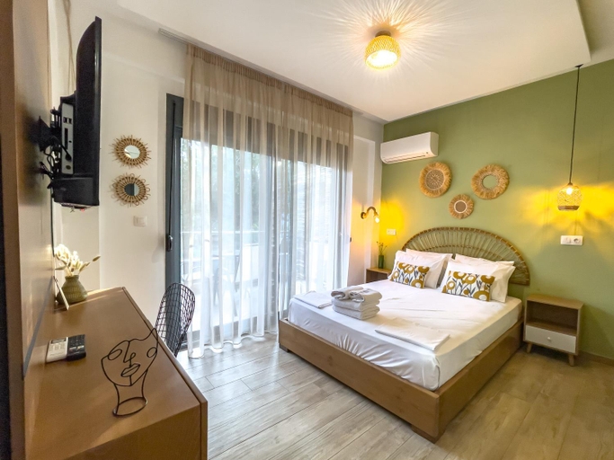 Others 2, Bamboo Luxury Studios, Central Macedonia