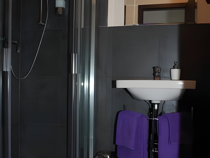 Bathroom 2, VV hotel & apartments, Brno