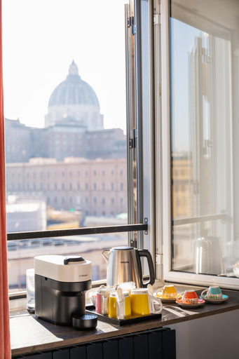 Food & Drinks, R.C. Vatican View, Rome