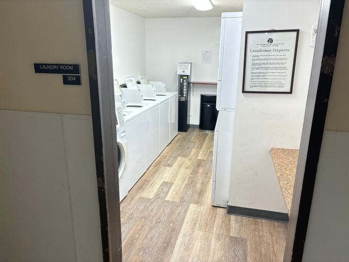 Others 3, Condotel with Free Parking Wifi Central AC, Honolulu