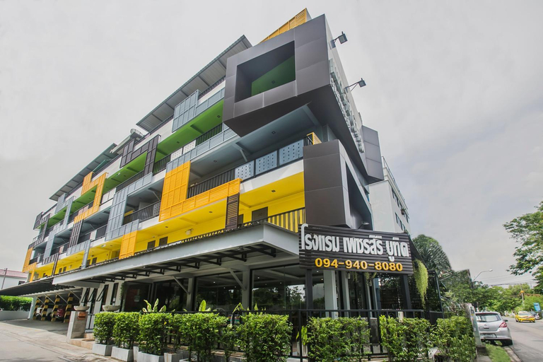 Exterior & Views, Petchsiri Boutique Hotel, Bang Khen