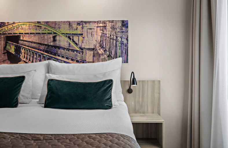 Bedroom 3, Leonardo Hotel Vienna City West, Wien