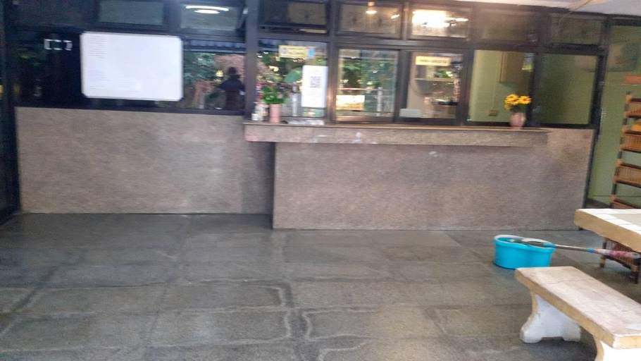Others 4, SAM Apartment, Wang Thonglang
