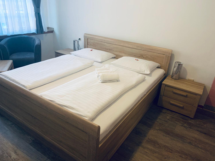 Bedroom 2, Hotel Brauhaus zur Krone, Rhein-Erft-Kreis