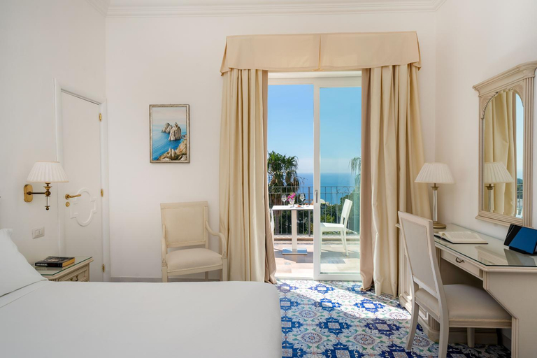 Bedroom 3, Hotel Syrene, Napoli