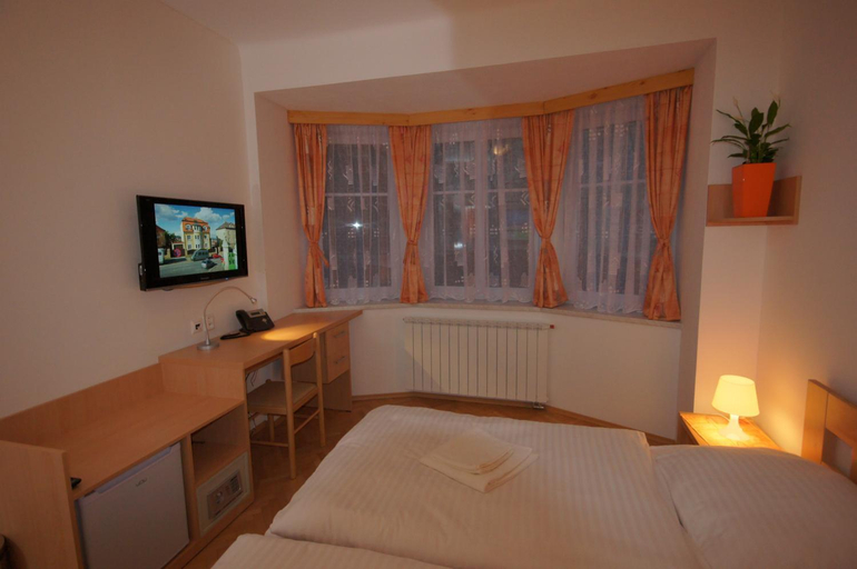 Bedroom 2, Hotel Garni Rambousek, Praha 5