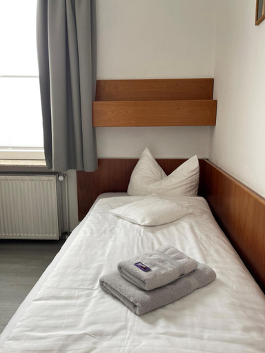 Others 5, Budget-Einzelzimmer-06-EG, Leer