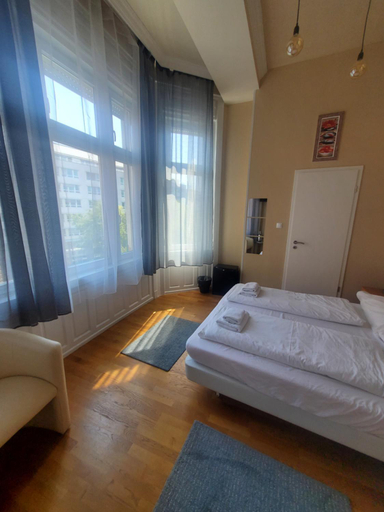 Bedroom, Treestyle Deluxe Rooms, Budapesti