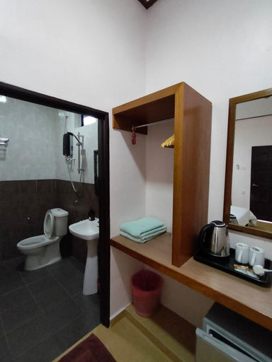 Bathroom 2, Restu Chalet, Mersing